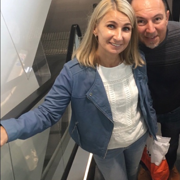 Leather jacket ❄️ Make an offer ❄️ - Picture 2 of 7